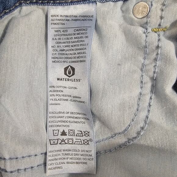 Levi's Signature Mid Rise Denim Shorts Women's Size 12 / 31 - Picture 7 of 9